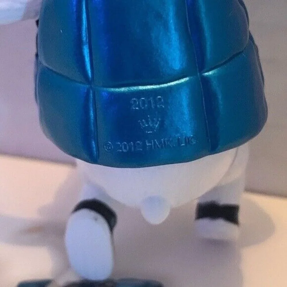 Retired Hallmark Ornament One Cool Guy Polar bear 2012 Boxed